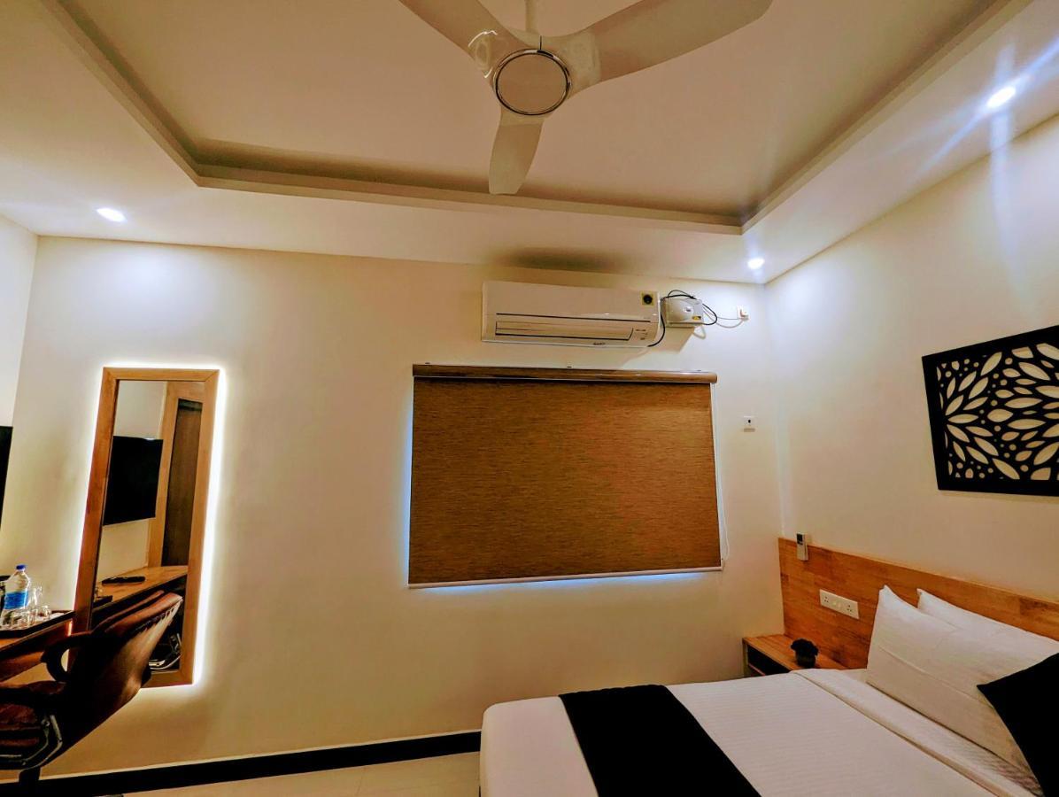 Hotel Tpc Camphor Tiruchirappalli Esterno foto