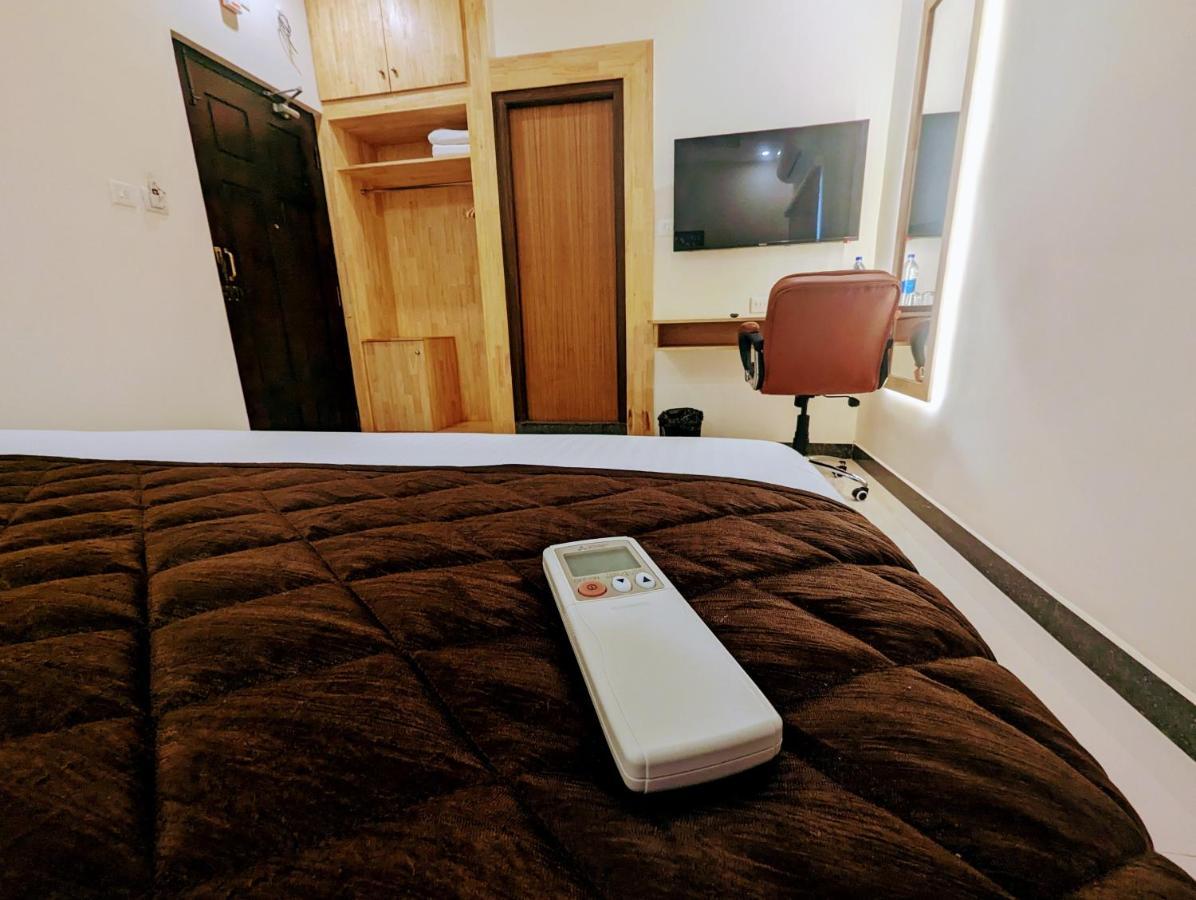 Hotel Tpc Camphor Tiruchirappalli Esterno foto